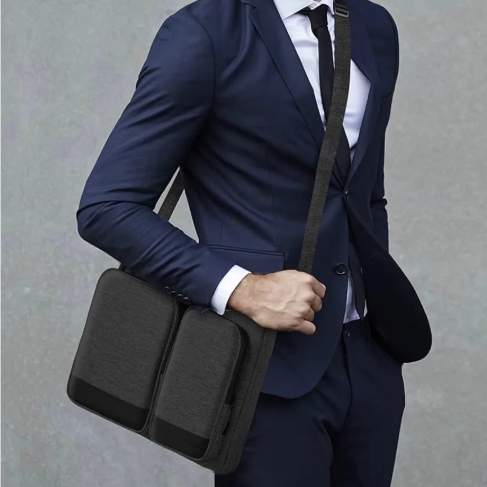 BRAND NEW ALFHEIM BRAND 15x6x16 INCH WATERPROOF LAPTOP SHOULDER BAG